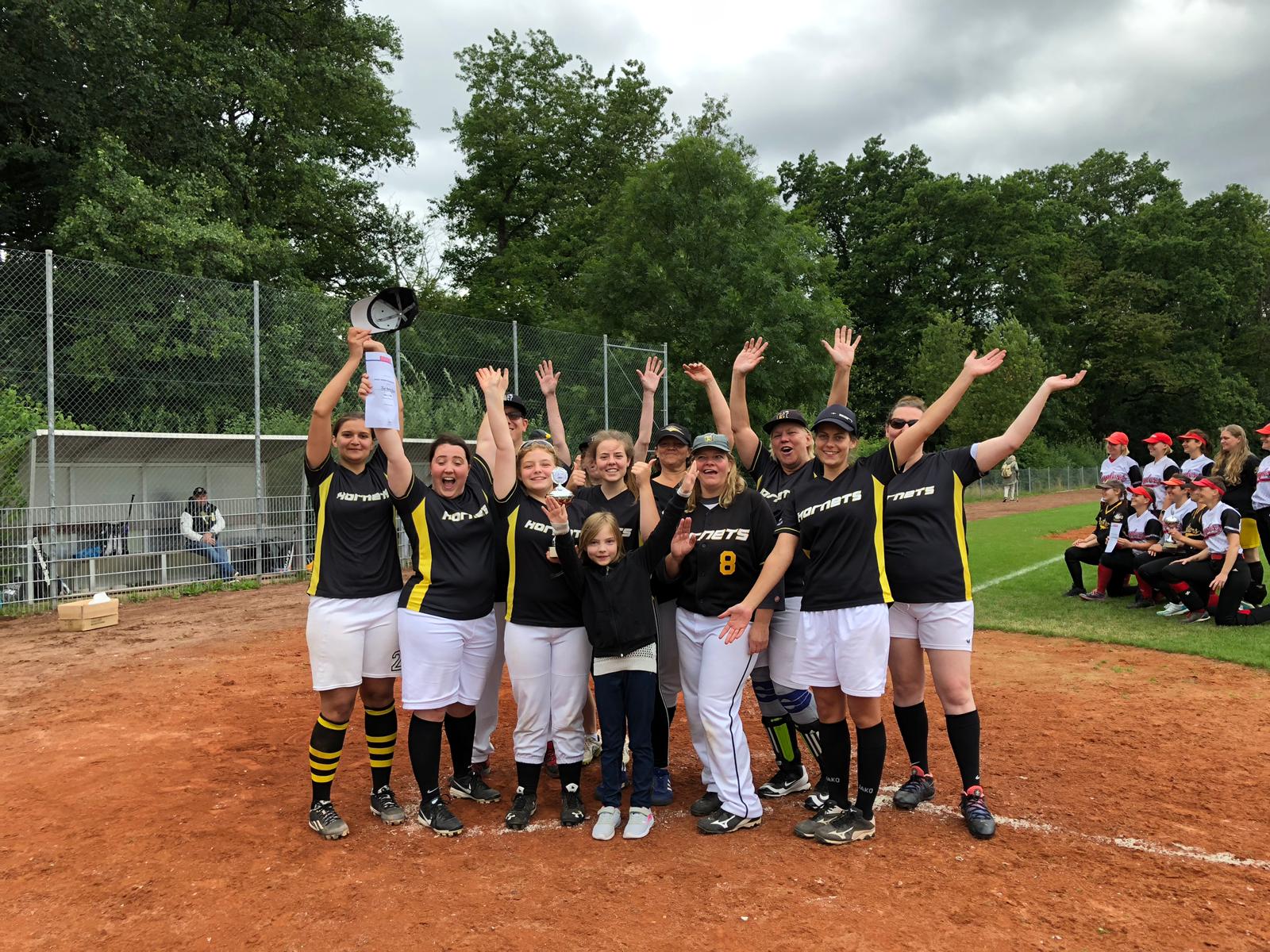 Hornets-Damen gewinnen Vize-Titel im Softball-Hessenpokal